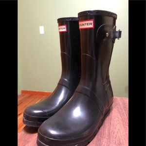 LIGHTLY USED HUNTER BOOTS SIZE 10